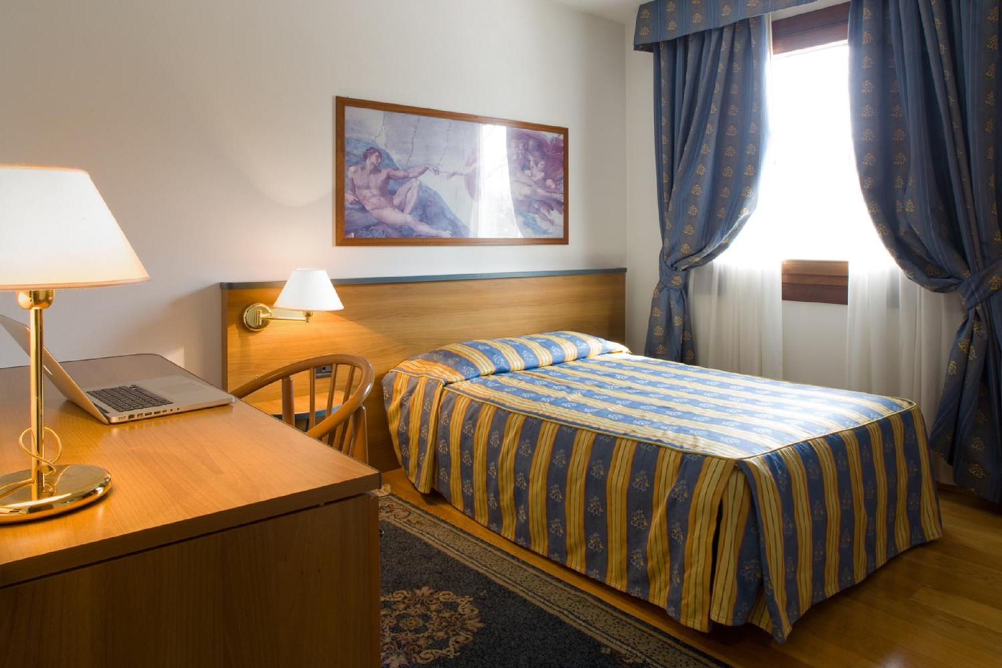Hotel Luna Vigonovo  Quarto foto